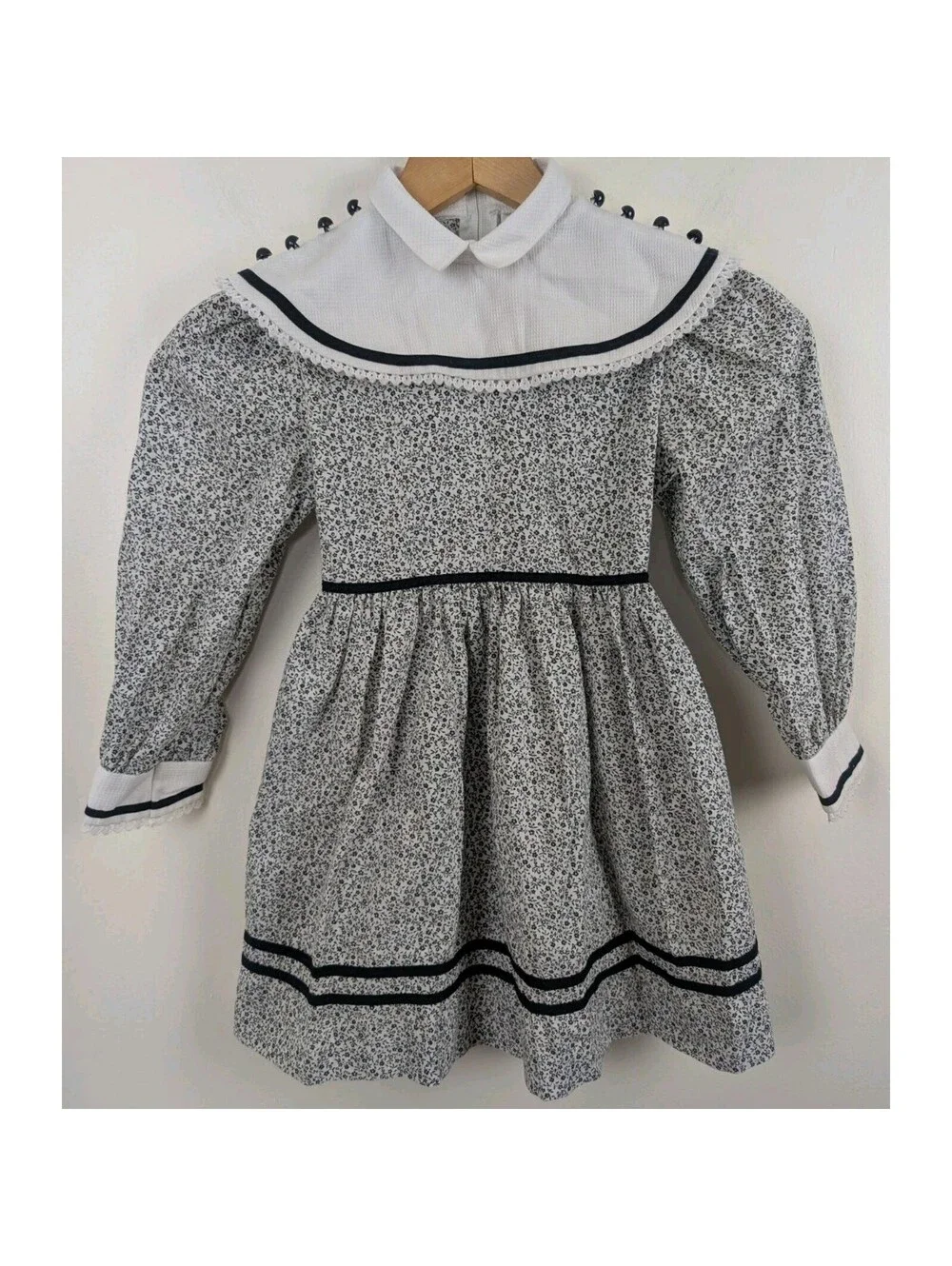 Alyssa Girls Size 6 Dress Vintage Black White Flowers Floral Long Sleeve
